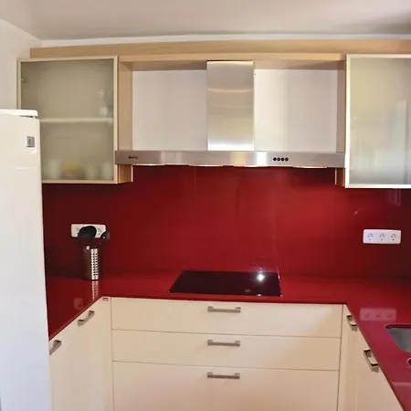 Holiday home Nice In Sller With 4 Bedrooms And Wifi *