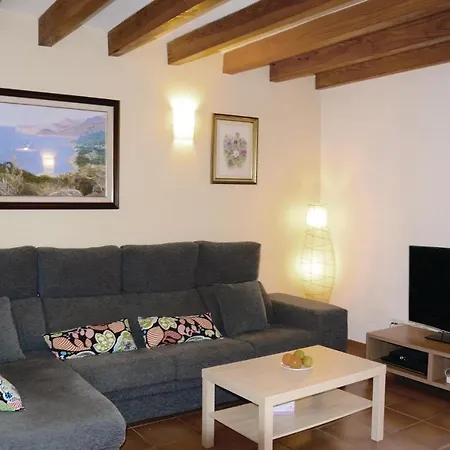 Holiday home Nice In Sller With 4 Bedrooms And Wifi Soller
