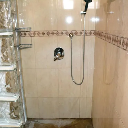 Nice In Sller With 4 Bedrooms And Wifi Holiday home *